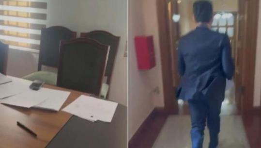Agroni të shpjegojë pse ia futi vrapit