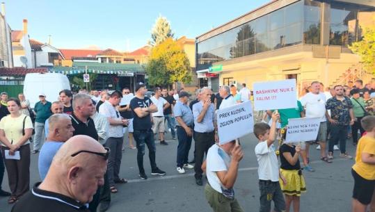 Reforma Territoriale/ Banorët e Klosit rinisin protestën kundër bashkimit me Bashkinë Mat