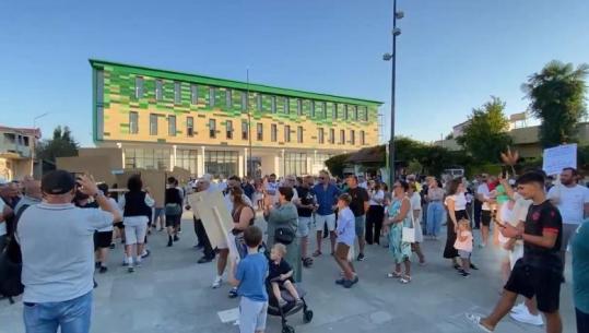 Reforma Territoriale/ Divjaka proteston kundër një bashkie të përbashkët me Lushnjen