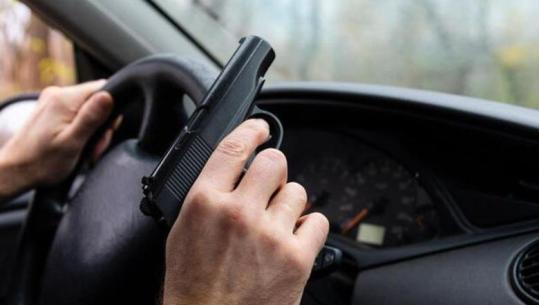 'E ndoqi me ‘Audi’ dhe hapi zjarr', detaje të reja nga sulmi me armë ndaj 30-vjeçarit në Milot, dyshohet për një konflikt familjar