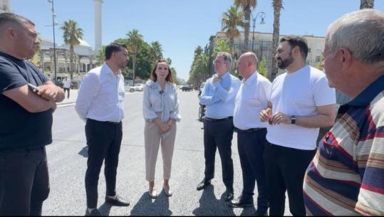Pas sulmit të Ballës, kryebashkiaku Qosja inspekton punimet në qendër të Kavajës me 3 deputetë të PD-së