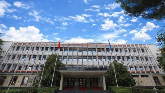 '300 mijë shqiptarë kalojnë çdo verë nga korridori Kroaci-Mali i Zi', Ministria e Jashtme: Po punojmë me autoritetet për të ulur pritjet në pikat kufitare