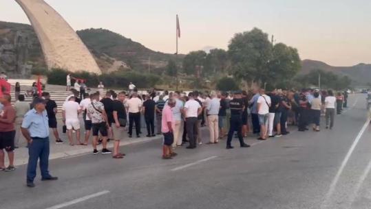 'Territorialja'/ Banorët e Selenicës dhe 47 fshatrave përreth ngrihen në protestë, kundërshtojnë shkrirjen e kësaj bashkie me Vlorën