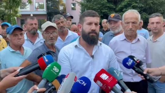 ‘Jo bashkimit me Korçën’- Banorët e Bashkisë Maliq ngrihen në protestë, kundërshtojnë propozimin e PS për hartën e re territoriale