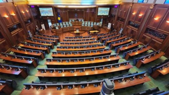 Kosovë/ Lista Serbe kërkon vlerësim nga Kushtetuesja për vendet e rezervuara në Kuvend