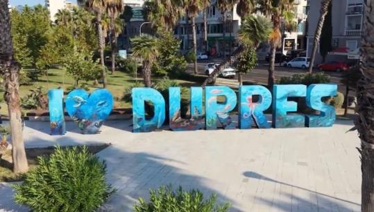 'I Love Durrës', Sako prezanton instalacionin e ri në shëtitoren Taulantia: Një pikë takimi për qytetarët dhe turistët