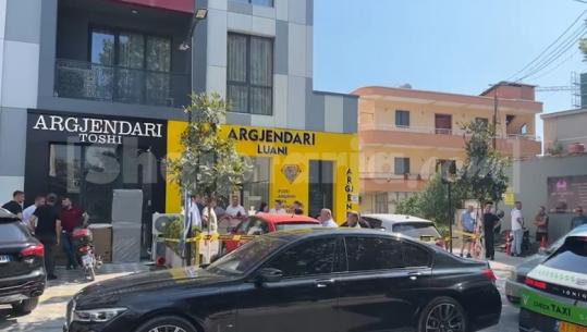 Grabitja e argjendarisë në Paskuqan, autorët morën bizhuteri floriri me vlerë mbi 1.5 milionë lekë