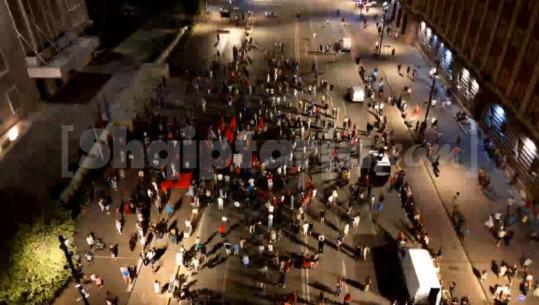 69 ditë protestë para kryeministrisë, protestuesit: Rama mos të prekë Zvërnecin e Rrjollin