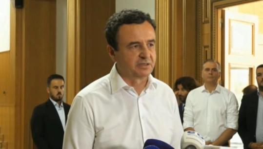 U qëllua me vezë në Kuvend, Kurti: Nëse ky është çmimi që opozita të ulet në tryezë për marrëveshje, e paguaj