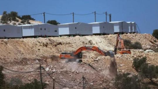 Kolonët izraelitë kryejnë bastisje në Bregun Perëndimor të pushtuar, sulme edhe në Xhaminë Al-Aksa