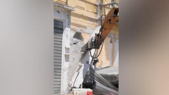 Rehabilitimi i Tregut të Qendrës në Vlorë, vijon prishja e ndërtimeve abuzive, Mersini: Do t’i shembim të gjithë çibanët që i morën frymën zonës
