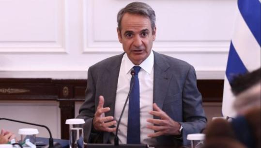Kryeministri Mitsotakis pëson aksident me biçikletë, përfundon në spital