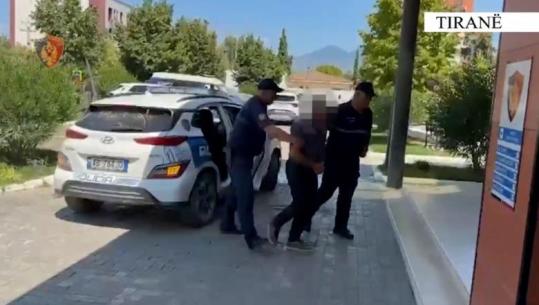 Kanosi grupin e gazetarëve gjatë xhirimit të një kronike, arrestohet 64-vjeçari në Tiranë! I gjendet edhe një armë pa leje