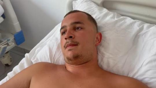 Vlorë/ U shpëtoi flakëve duke u hedhur nga ballkoni i hotelit, 21-vjeçari nga Kosova: Më zgjoi gruaja, pamë veç tym e zjarr (VIDEO)