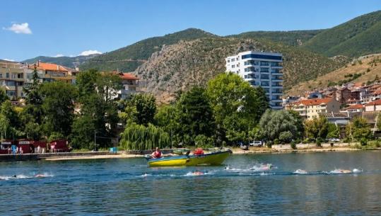 Mbi 100 notarë sfiduan njëri-tjetrin në Pogradec, përfundon maratona 'Agron Ruvina', ja fituesit e këtij edicioni