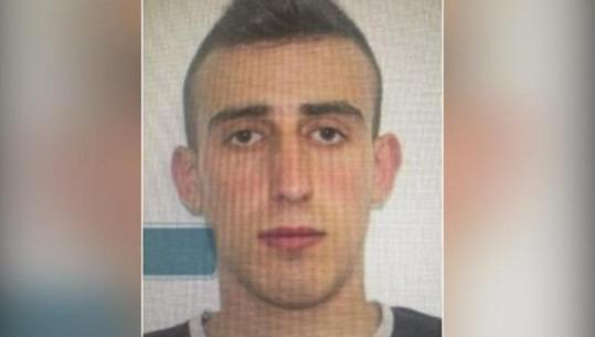 Pjesë e grupit që kultivoi 870 kg kanabis në Berat në 2022, ekstradohet në Shqipëri Xhuljano Hoxha