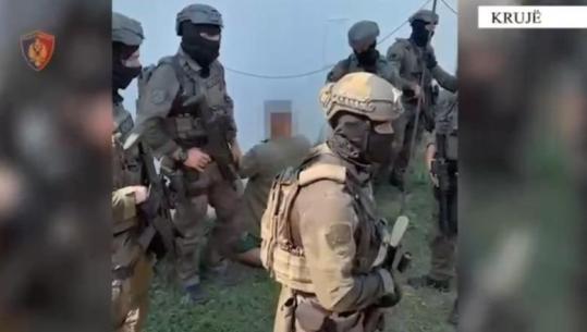 Fundi i arratisë së Ylli Zallës, policia publikon videon: U kap në një zonë të pyllëzuar, mbante kallashnikov e 3 krehra