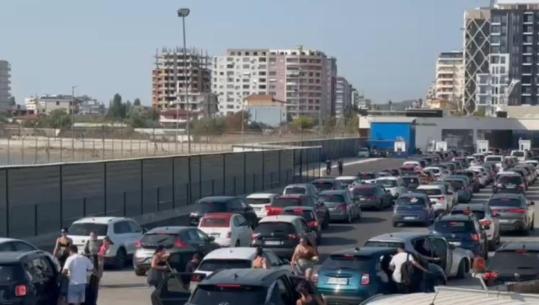 Fluks i lartë në Portin e Vlorës, mbi 1,300 pasagjerë mbërrijnë nga Italia brenda ditës