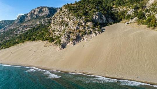 Përplasen dy skafe në Shëngjin, humb jetën 25 vjeçari, një tjetër plagoset rëndë