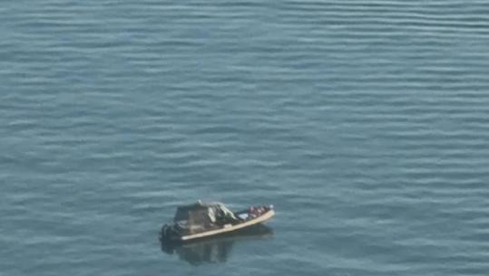 Përplasen dy mjete lundruese në Rrjoll të Velipojës, humb jetën 25 vjeçari, një tjetër plagoset rëndë (EMRAT)