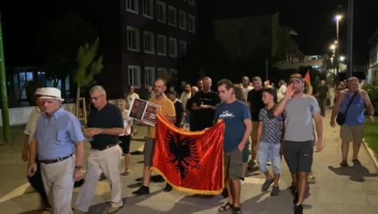 ‘Territorialja’/ Banorët e Divjakës 21 ditë në protestë, kundërshtojnë bashkimin me Lushnjën: Këtu vendosim ne!