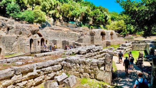Turistët po zgjedhin historinë, 824 mijë vizitorë në monumente, muze dhe parqe arkeologjike! Gjirokastra dhe Butrinti mbeten destinacionet më të vizituara