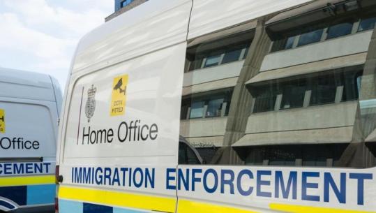 ‘Rrezik real nëse kthehen’, gjykata britanike ndalon dëbimin e emigrantëve shqiptarë që janë viktima të trafikimit