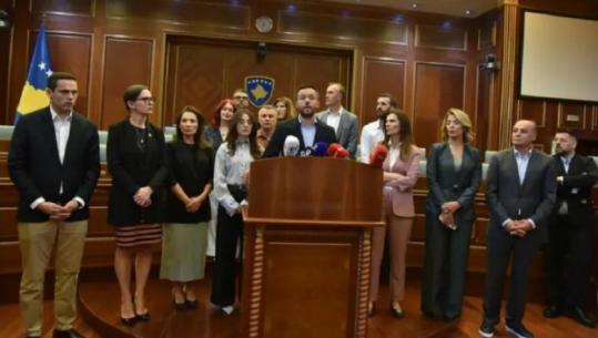 Kriza politike në Kosovë/ PDK e AAK sot aksion para kuvendit, kërkojnë thirrjen e seancës konstituive