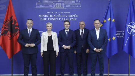 Hoxha takon drejtuesit e institucioneve në Luginën e Preshevës: Të drejtat e shqiptarëve, prioritet i yni