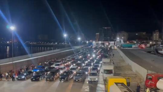 Emigrantët nisin të largohen, 8 mijë pasagjerë ikën nga Porti i Vlorës