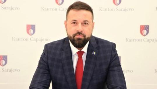 Arrestohet djali i ministrit të kulturës në Bosnje, dyshohet për zjarrvënie në fabrikën e jahtëve, hetimet e lidhin me krimin e organizuar