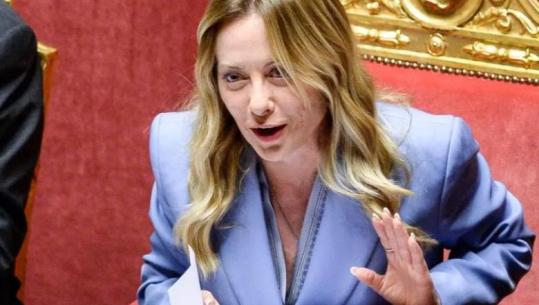 E veshur për pushtet, Giorgia Meloni dhe gjuha e modës