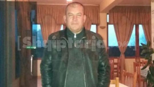 Vrau me sqepar nënën dhe plagosi të atin në Lushnjë, 45-vjeçari ‘kyç’ gojën para policisë! I moshuari te Trauma në gjendje të rëndë