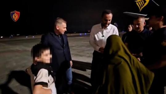 Riatdhesimi nga Siria i pesë shqiptarëve, ambasada e SHBA-ve përgëzon Shqipërinë: Fitore për familjet dhe sigurinë globale