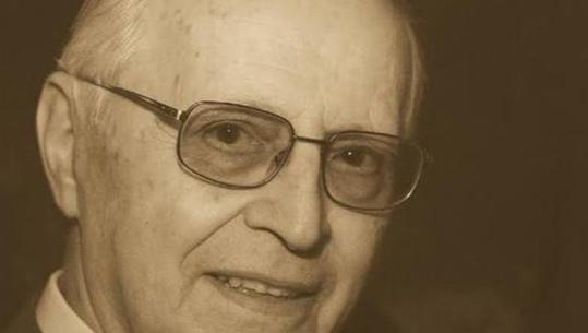Mehmet Elezi më tha që në redaksinë ‘Zëri i Rinisë’ dikush kishte thënë se ‘u krijua Partia Demokratike’, mbledhja e Byrosë me Ramiz Alinë, ditën e ekzekutimit të Çausheskut