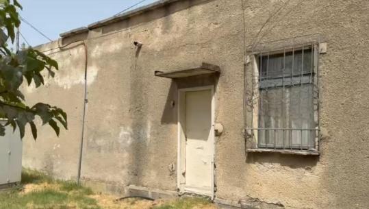 U strehuan në Kopshtin e Fëmijëve 30 vjet më parë, familja Ruçaj refuzon të lirojë godinën: Bashkia të na japë shtëpi të re! Përplasen me policinë!