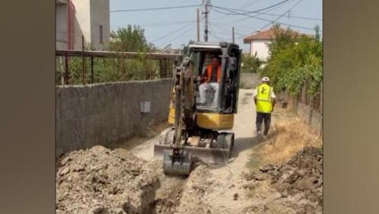 Balla inspekton punimet në një lagje të Rrogozhinës: Rilindja Urbane 2.0 do të sjellë transformim të mëtejshëm të qytetit
