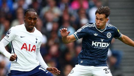 Tottenham 'nuk ndez', Newcastle e mposht 0-2 në Londër! Liverpooli merr një pikë në fund