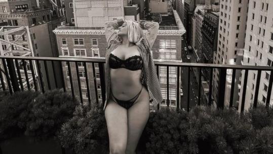 Bebe Rexha feston 37-vjetorin, ‘ndez’ rrjetin me pozat hot nga New York-u