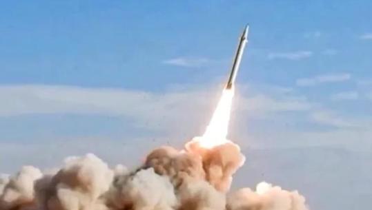Lufta/ Pas sulmeve të SHBA në ishullin Larak, Irani bombardon bazat amerikane në Jordani dhe Emiratet e Bashkuara Arabe