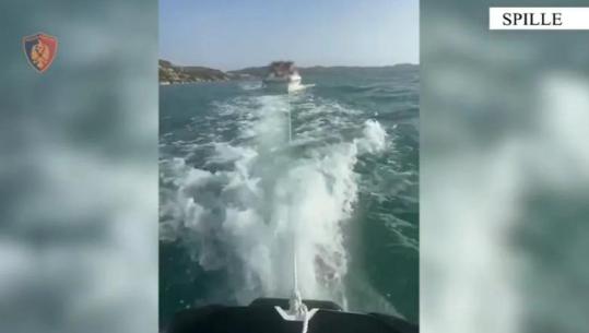 Skafi pësoi defekt në motor dhe rrezikoi të fundosej, shpëtohen 8 anëtarët e një familjeje në Spille