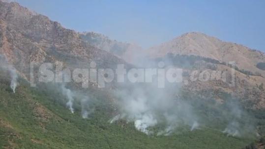 Bulqizë/ Ende aktive vatra në Vajkal, flakët shpërndahen deri në Fushë Hutër