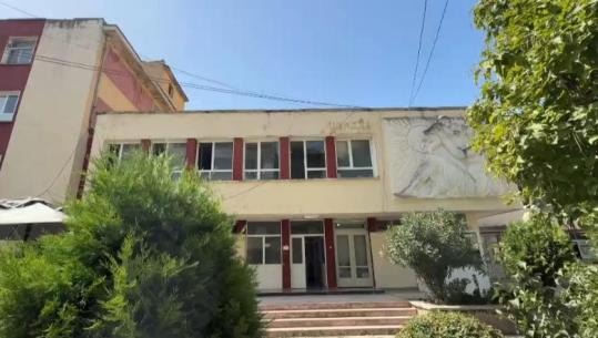 37-vjeçarja shtatzënë nga Pogradeci humb jetën gjatë transportit drejt Tiranës, dyshohet për hemorragji të brendshme