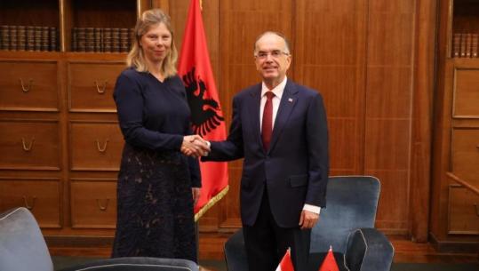 Begaj takohet me ambasadoren e Holandës në Shqipëri, vlerëson mbështetjen dhe ndihmën për procesin e integrimit në BE