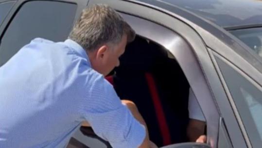Thoma Gëllçi: Deputet 500 metra, kryetar bashkie 1 kilometër -Satirë-