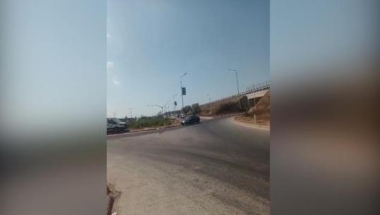 Me pistoletë në makinë tre të arrestuar në Fier! Tentuan të largoheshin pasi panë policinë (VIDEO)