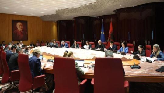 Nga mjedisi te administrimi i objekteve të konfiskuara dhe kriteret për medaljen e shërbimit të Rendit Publik, vendimet e miratuara në mbledhjen e Qeverisë