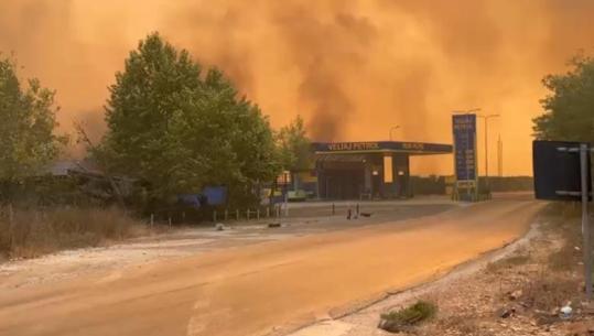 Flakët në Fier 200 metra larg lokaleve, pronarët evakuojnë stafin! Rrezikohet një karburant, kërkohet ndërhyrje me helikopter! 10 shtëpi të djegura në Lezhë