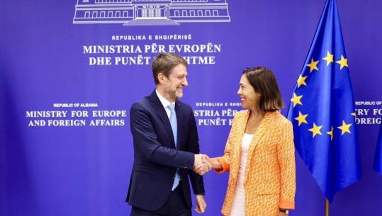 Ministri Hoxha takon ambasadoren e re të BE: Integrimi me meritë, qeveria e angazhuar për reforma