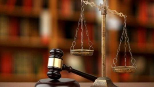 Ministri Gogu tha se çështja zgjidhet në Kuvend, magjistratët: Të kalojnë pagat menjëherë